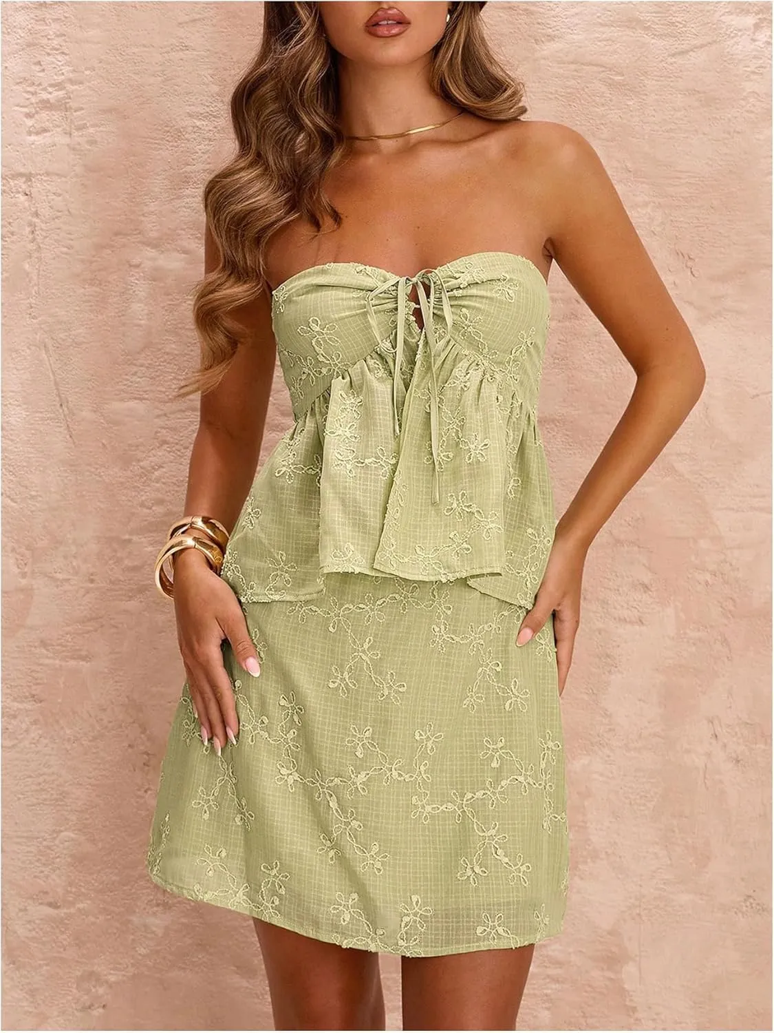 SHENHE Women's Flowy Tube Top Y2k Strapless Smocked Ruffle Hem Peplum Boho Babydoll Bandeau Top